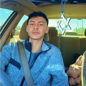 Meet your Posher, Phillip